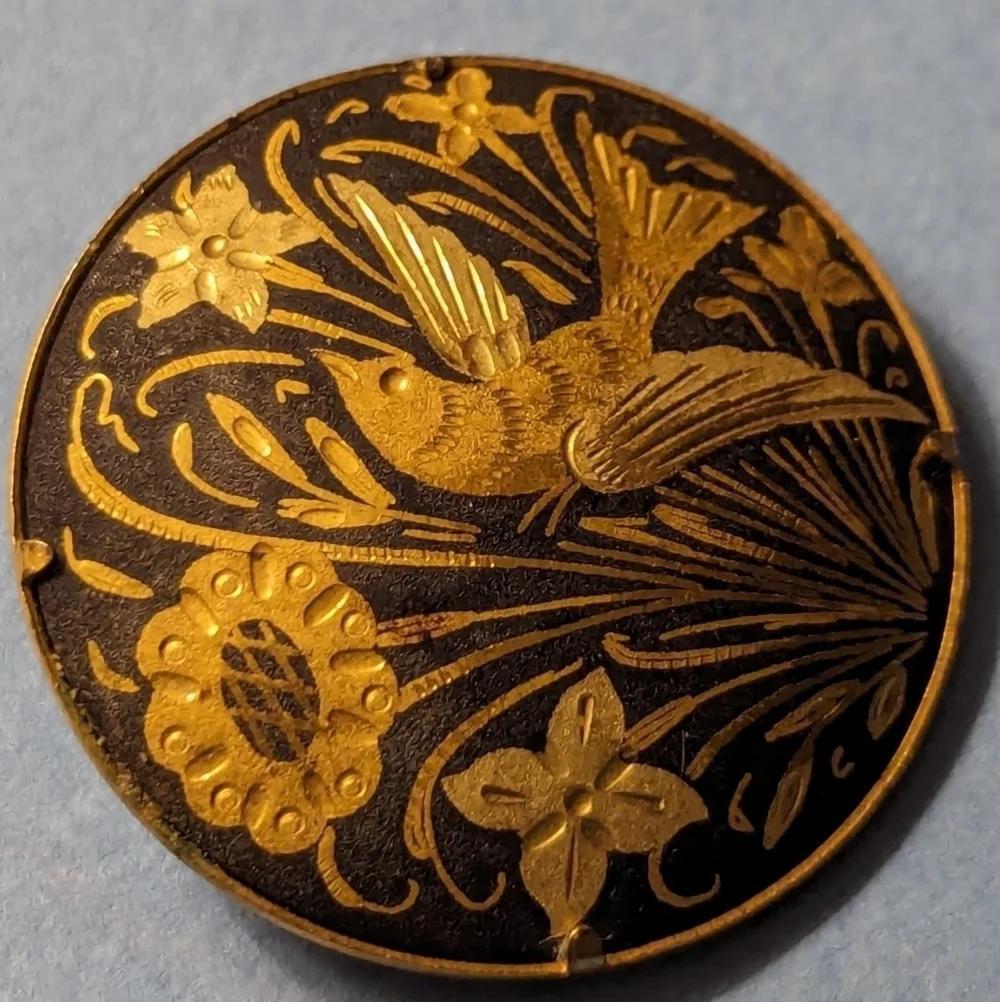 🕊️ Vintage Damascene Pin black and gold birds and floral trombone clasp 1